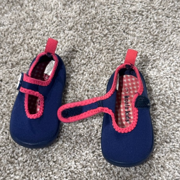 Koala kids baby toddler water shoes slip on neoprene water shoes velcro size 3 - Picture 5 of 6